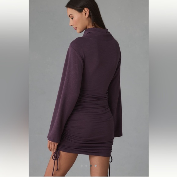 NWOT daily practice long sleeve side ruched dress - Picture 3 of 8